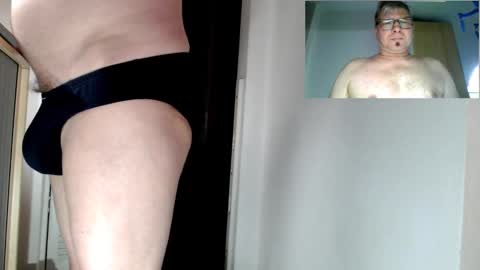 Snapshot of rainer70iger2 chatting on 01.10.25 Rainer online show from 01.10.25