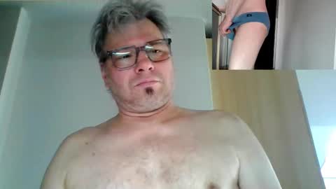 Snapshot of rainer70iger2 chatting on 01.14.25 Rainer online show from 01.14.25