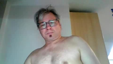 Snapshot of rainer70iger2 chatting on 01.18.25 Rainer online show from 01.18.25