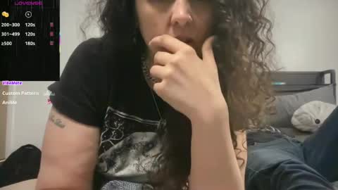 Rain Hendrix online show from 06.17.26
