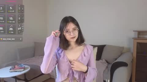 Snapshot of rainybella chatting on 10.16.25 rainybella online show from 10.16.25