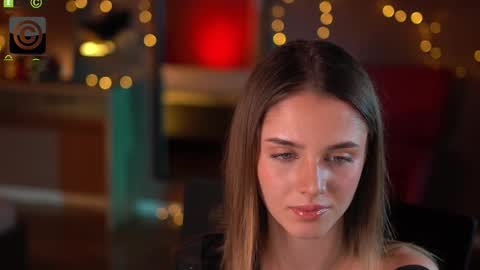 Raisa online show from 12.21.25