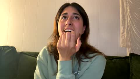 Snapshot of raiyvyn chatting on 03.31.26 Ray Ray online show from 03.31.26