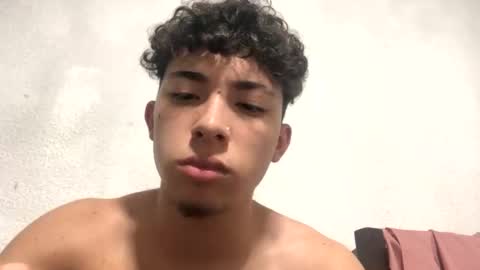 Snapshot of ramiroo2312 chatting on 02.28.25 ramiroo2312 online show from 02.28.25