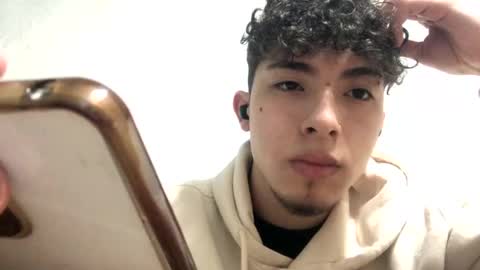 Snapshot of ramiroo2312 chatting on 09.15.25 ramiroo2312 online show from 09.15.25