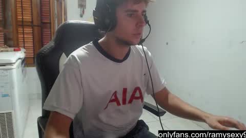 Snapshot of ramisexyloveyou chatting on 03.25.26 Ramiro online show from 03.25.26
