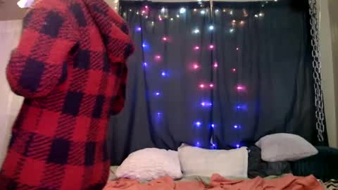    RAMONA Q   online show from 01.21.25