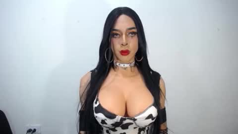 Snapshot of ramonasmit chatting on 10.25.25 RamonaSmit online show from 10.25.25