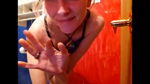 Snapshot of randcandy77 chatting on 02.28.25 Randcandy77 online show from 02.28.25