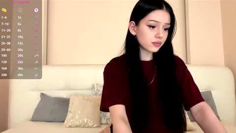 Snapshot of randiburt chatting on 09.17.25 Luna online show from 09.17.25