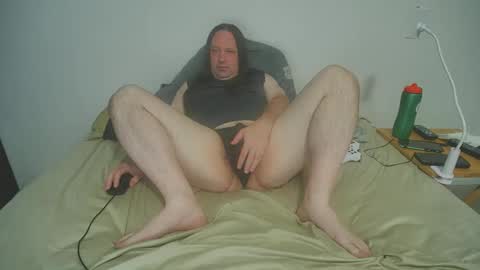 Snapshot of rando1235 chatting on 10.03.25 rando1235 online show from 10.03.25