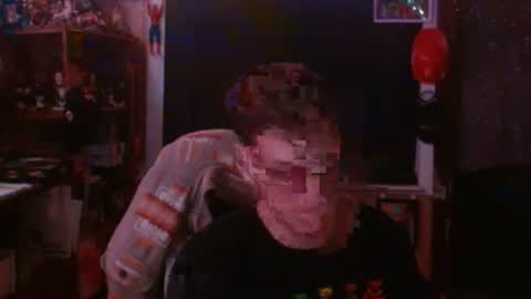 Snapshot of randommister420 chatting on 06.19.26 Tall420 online show from 06.19.26