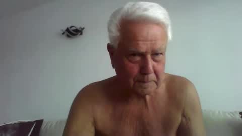 Silver Stallion TwitterRandyth53496071  and  ladyenglishxxx online show from 02.04.26
