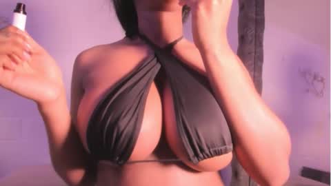 Raquel online show from 11.14.25