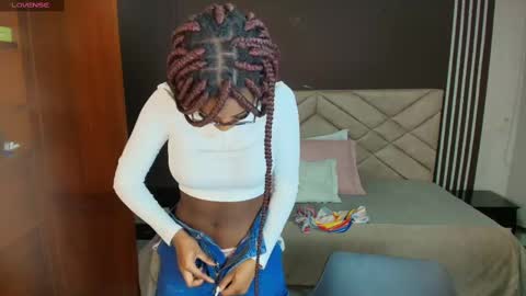 Raquel online show from 02.19.25