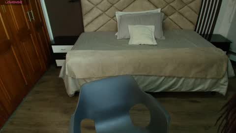 Raquel online show from 02.26.25