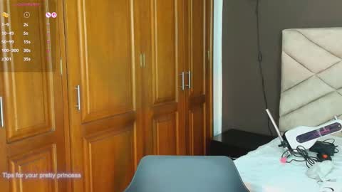 Raquel online show from 09.15.25