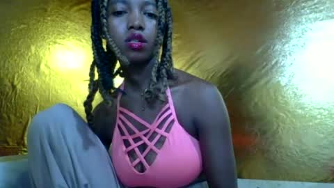Snapshot of rasoanirinaa chatting on 06.27.26 rasoanirinaa online show from 06.27.26