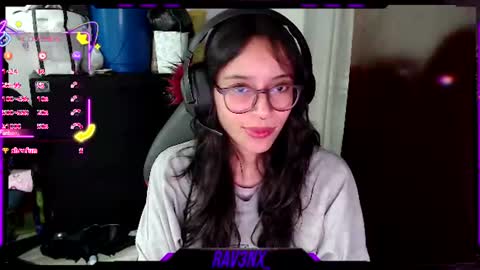 Snapshot of rav3nx_ chatting on 07.10.26 online show from 07.10.26