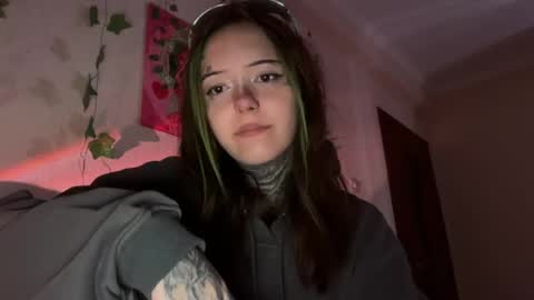 Snapshot of raven_armor chatting on 05.30.26 raven_armor online show from 05.30.26