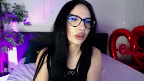 Snapshot of raven_foxxy chatting on 03.04.26 Raven Foxxy online show from 03.04.26