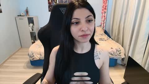 raven_haired_goddess online show from 04.06.26