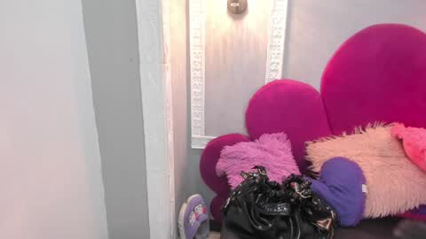 Snapshot of raven_loove chatting on 05.11.26 raven_loove online show from 05.11.26