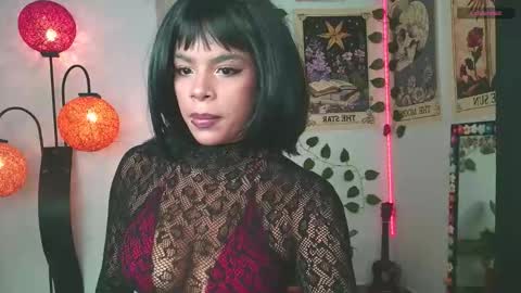 Snapshot of raven_luv chatting on 09.12.25 raven online show from 09.12.25