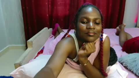 Snapshot of raven_luxe chatting on 03.02.26 Raven online show from 03.02.26