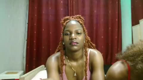 Snapshot of raven_luxe chatting on 03.25.26 Raven online show from 03.25.26