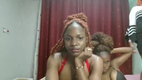 Snapshot of raven_luxe chatting on 04.01.26 Raven online show from 04.01.26