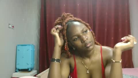 Snapshot of raven_luxe chatting on 04.04.26 Raven online show from 04.04.26