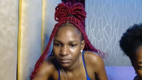 Snapshot of raven_luxe chatting on 05.18.26 Raven online show from 05.18.26