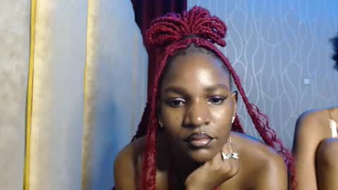 Snapshot of raven_luxe chatting on 05.19.26 Raven online show from 05.19.26