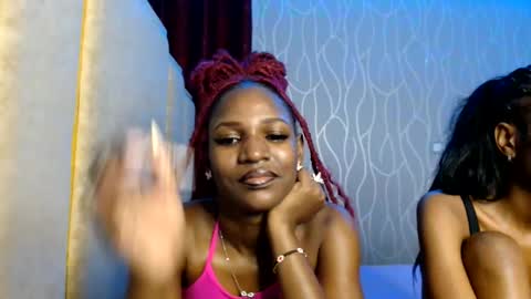 Snapshot of raven_luxe chatting on 05.27.26 Raven online show from 05.27.26