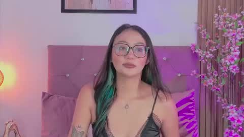 Snapshot of ravena_queen chatting on 07.13.26 ravena_queen online show from 07.13.26