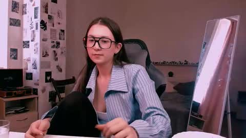 Alia Mereyn online show from 10.07.25