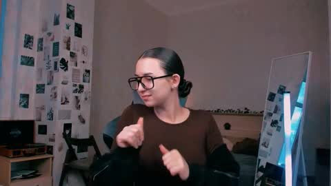 Alia Mereyn online show from 10.16.25