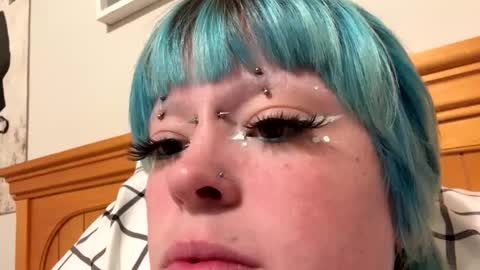 Ravynn 3 online show from 09.12.25