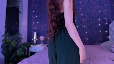 Lillian online show from 09.15.25