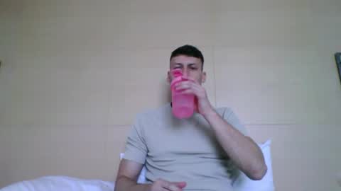 Snapshot of rawdr3 chatting on 07.18.26 rawdr3 online show from 07.18.26