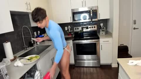 Its Ben online show from 12.18.24