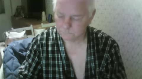 Snapshot of ray47 chatting on 09.17.25 ray47 online show from 09.17.25