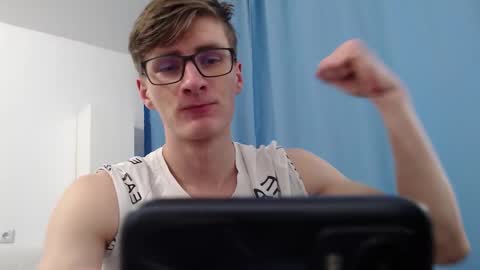 Snapshot of ray_booy chatting on 10.13.25 Ray Booy online show from 10.13.25