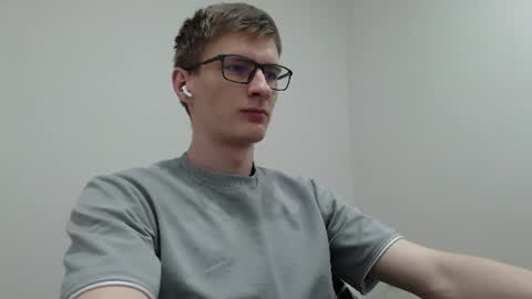 Snapshot of ray_booy chatting on 08.03.26 Ray Booy online show from 08.03.26