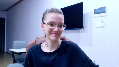 Snapshot of ray_lol chatting on 01.18.26 Ray-Ray online show from 01.18.26