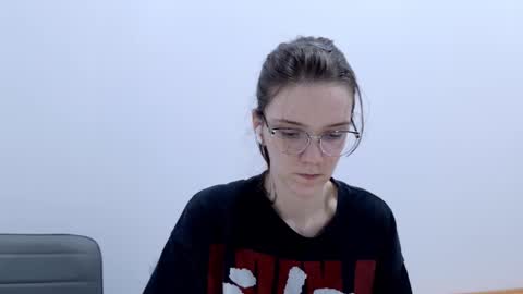 Snapshot of ray_lol chatting on 02.16.26 Ray-Ray online show from 02.16.26