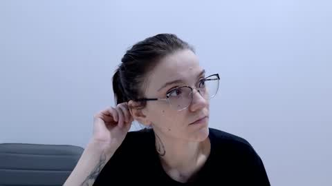 Snapshot of ray_lol chatting on 02.22.26 Ray-Ray online show from 02.22.26