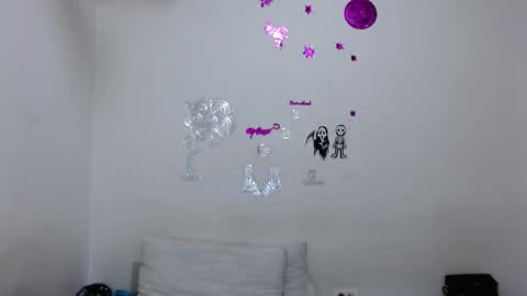 Snapshot of ray_naomi chatting on 01.09.26 ask us online show from 01.09.26