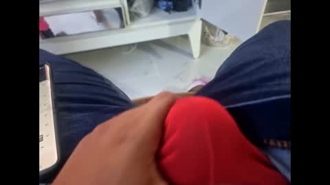 ray_rey1210 online show from 02.24.26